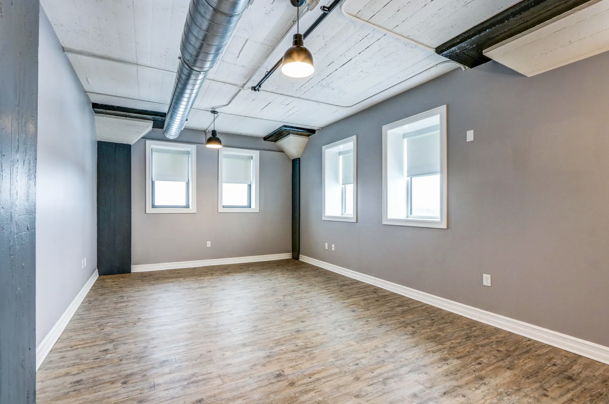 MidCity Apts Sinatra & Co.