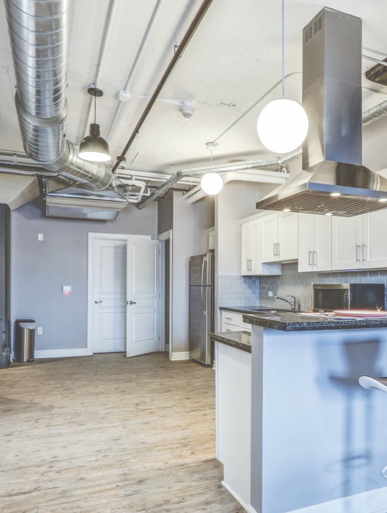 MidCity Apts Sinatra & Co.